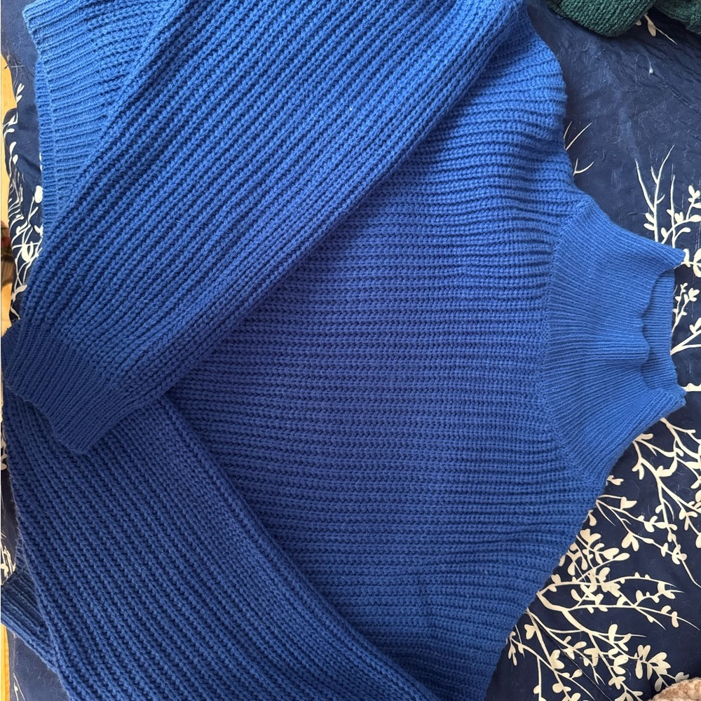 Blue Knit Cropped Sweater